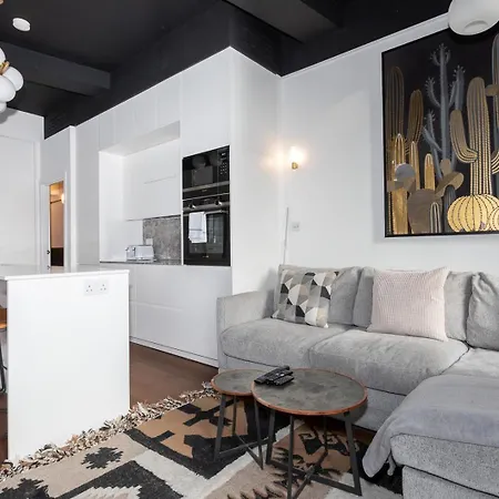 Two Adjacent Luxurious 1 Bed Apartments